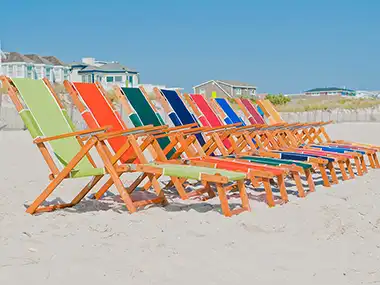  - FOLDING BEACH CHAIR